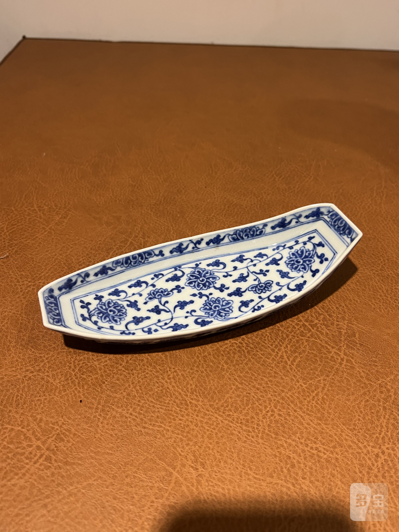清乾隆 青花缠枝莲纹茶船 - 图2